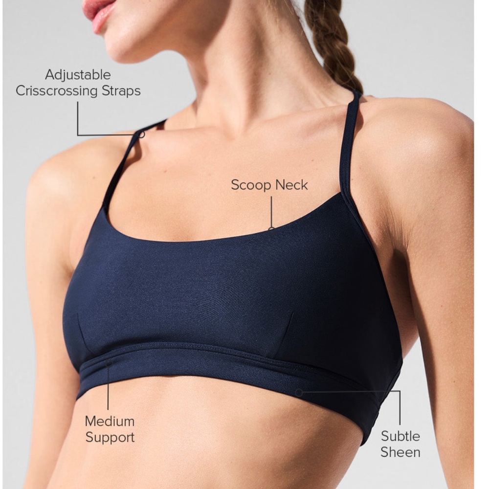 ALO Yoga - Airlift Intrigue Bra - Navy - Medium